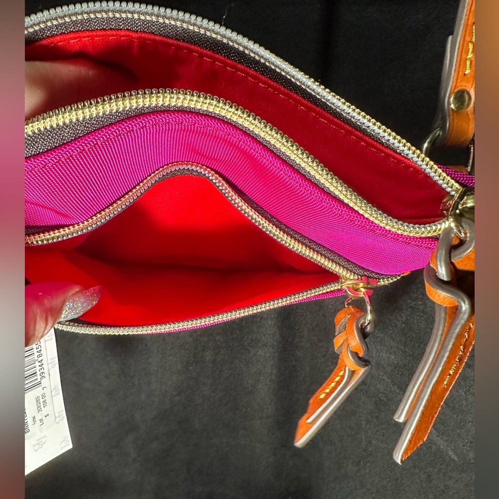 DOONEY & BOURKE Crossbody Bag - Picture 8 of 10